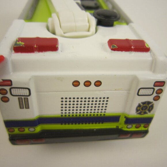 Disney Pixar Planes Fire Rescue Ryker Deluxe Diecast Fire truck TMST 6.25" Long - Picture 5 of 11